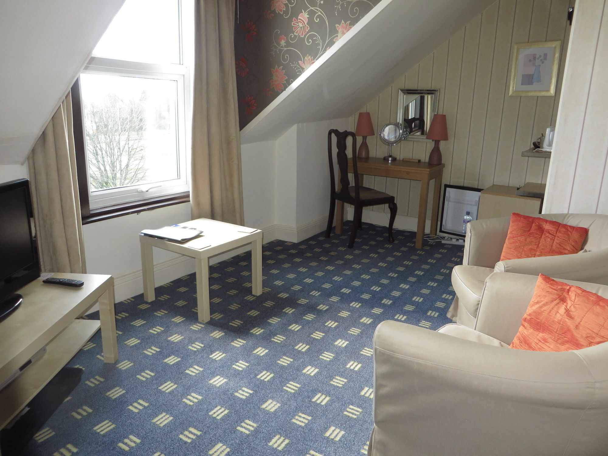 The Rosemont Hotel Йелвертън Екстериор снимка